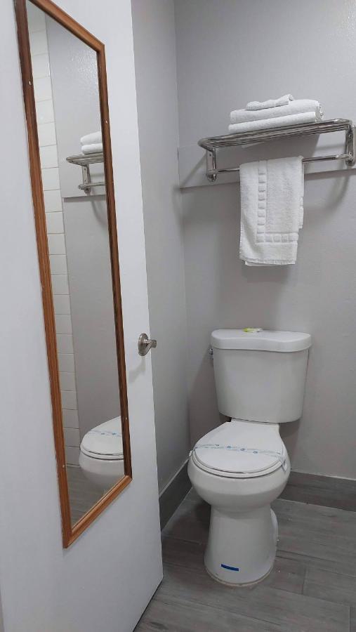 Regency Inn Norco Eksteriør billede